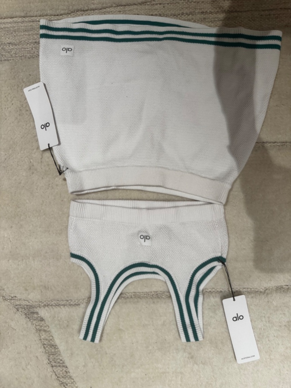 New with tags ALO white knit tennis set top & akirt white green medium 2 piece - Picture 8 of 8